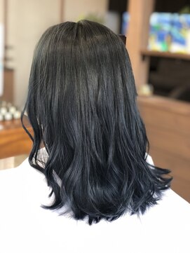 ラ メール ヘア デザイン(La mer HAIR DESIGN) ネイビーカラー