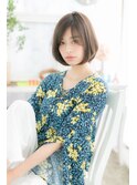 前下がりフォルム…ベージュ系カラーナチュラルボブ