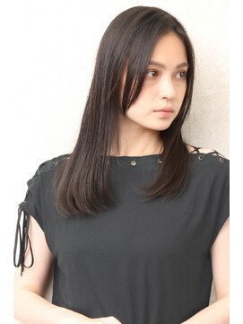 シトロン ブラン(CITRON blanc) 大人かわいいスリークボブ簡単スタイリング重ためスタイル