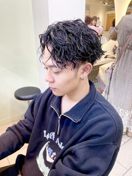 テトラ バイ ネオリーブ 横浜西口店(tetra by neolive) 横浜★センターパートのツイストスパイラル