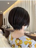 再現性◎お首の長さを美しく見せるショートボブ