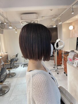 キャンバス バイ ネオリーブ 横浜西口(Canvas by neo.) 切りっぱなしボブ 前下がりボブ ぱつっとボブ sn