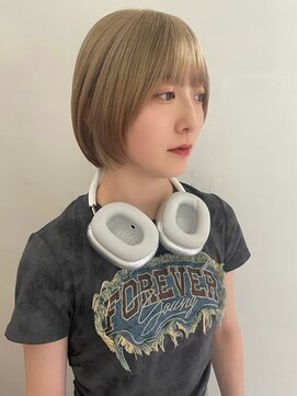 サンク 原宿 表参道(cinq) ハイトーンレイヤーボブミディアムレイヤーショートウルフボブ