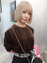 ペレ 梅田(PELE)&nbsp;イメチェン/ホワイトブロンド/外ハネボブ/美髪/梅田