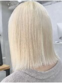 ハイトーンカラーミルクティーベージュボブ