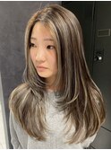 ハイライトカラーミルクティーベージュレイヤーカット
