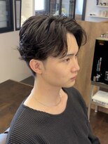 バタクラン(BATACLAN)&nbsp;フェザーパーマ/センターパート/バーバー/メンズカット/パーマ