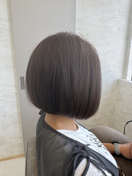 プラスイズム ヴェレン(PLUSISM Velen) まるみ重めボブ