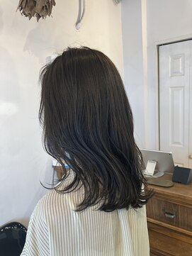 レイリー(LAiLy) 透明感　グレージュ