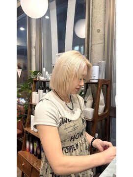 アース エレガンス 吉祥寺店(EARTH Elegance) くすませない、濁らない。ペールホワイトベージュ