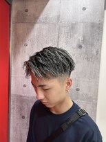ヘアー ラボ エムツー(hair lab m2)&nbsp;フェード×ツイストパーマ×ホワイトメッシュ| 蒲田メンズ