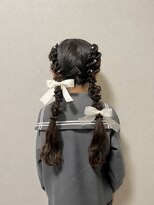 ノット(knot)&nbsp;キュートなツインテールアレンジ