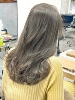 ミラ 新宿(MILA)&nbsp;ブリーチなし透明感カラー/韓国風レイヤーこなれミディ/新宿