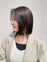 シゼン(SHIZEN)&nbsp;切りっぱなしボブ×透明感グレージュ