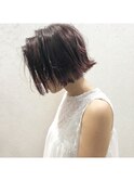ディープヴァイオレットピンク×外ハネショートボブ