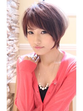 レウナ 外苑前(Reuna) ３０代・４０代・５０代に人気に人気ひし形ショートヘア・ボブ