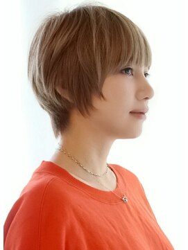 レウナ 外苑前(Reuna) 【３０代・４０代・５０代】大人の女性に人気の耳かけショート