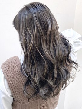 アイティー バイ アルバム 中野店(IT by ALBUM) 3Dハイライト_くびれミディイヤリングカラー_ba317421