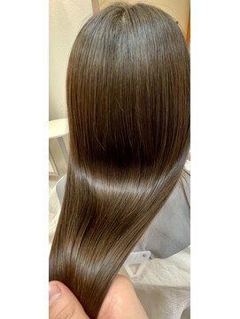 アクアレラ(AQUARELA） 髪質改善ストレート[アースカラー/ニュアンスカラー]