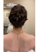 洋装 大人っぽい コンパクト シニヨン ヘアスタイル