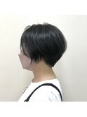 前髪長めのハンサムショート