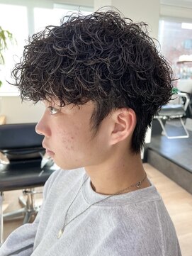 ウェイビーエフティフィフス 横浜西口(WAVEY ft.fifth) ツイストスパイラルパーマ波巻きスパイラル刈り上げマッシュ
