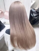 ロンド レア 天神大名店(Lond Le’a)&nbsp;ホワイトブロンド/外ハネボブ/美髪/ワイドバング/ブルーブラック