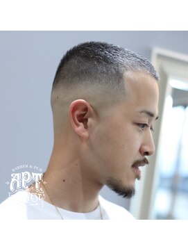エーピーティートアウエスト(APT. TOR WEST) buzz fade