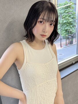 アイユー(ii+U) 外ハネスタイル　ボブカット　ニュアンスカラー