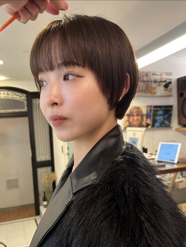 アンプラグド(unplugged) コンパクトなショートボブ