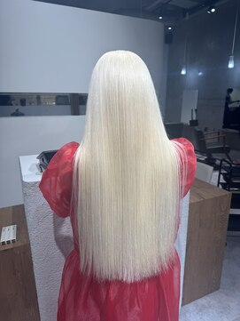 モニカ(MONIQA) ブロンド