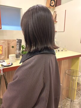 ヒントステーション(HINTSTATION) 〈浅草 半個室〉アッシュベージュ/外ハネボブ