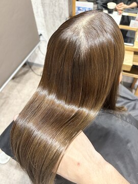 マーシュアトレ(marshu atre) ☆つやつや髪質改善カラー【辰己style】