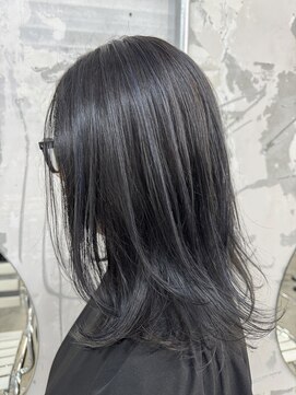 サル(saru) #ハイライトカラー × #ネイビーカラー