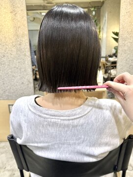 コモン(common) 切りっぱなしボブ