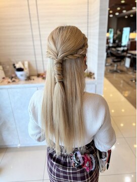 グランデュール 静岡インター通り店(GRANDEUR) ヘアアレンジ