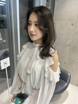 カケル(×.) レイヤーカット/ミディアム/オリーブグレージュ