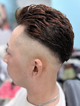 サムズヘア(Sam's hair) メンズカットアイロンパーマスキンフェード