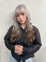 ティント 梅田(Tint) 【TOMOKI】ホワイトシルバー/ルーツカラー《大阪梅田駅》