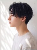 暗髪ツイスパ×ニュアンスパーマでこなれ感◎メンズカット
