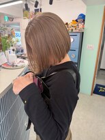 ヒビヲ 横浜西口店(HIBIO) 切りっぱなしボブタッセルボブダブルカラーブリーチカラー