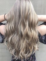 キラ 渋谷(KILLA)&nbsp;ダブルカラー×ミルクティーカラー×ブロンドヘアー【KILLA】