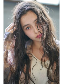 クロム(Chlom) Chlom立川☆大人かわいいベージュカラーTEL 0425125655