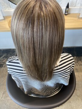 サイ(sai) 白髪ぼかしハイライト