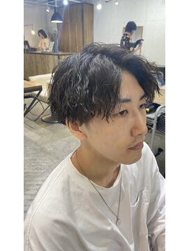エルオム(EL.HOMME) 【RYUYA】センターパートマッシュ×縦落ちツイスパパーマ