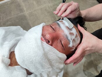 大田理容室の写真/ベテランスタイリストによる丁寧なシェービングにリピーター続出◎＜理容室＞