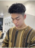 スパイラルパーマショート刈り上げツーブロック
