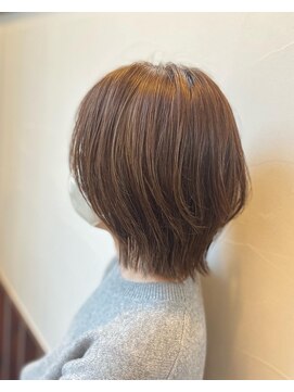 サーティーン(THIRTEEN) くびれボブ・vegan認証HUEカラーで柔らかい印象に(^^)20.30代