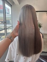 イリ 梅田(ili)&nbsp;グレージュ