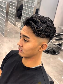 刈部倶楽舞 難波店 スキンフェード×ラルフパーマ